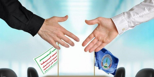 سياسي موالي للحوثي يكشف عن تنسيق مع الإخوان للسيطرة على مأرب وشبوة