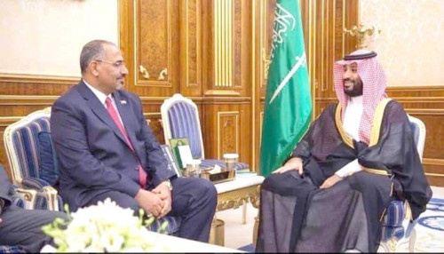 الرئيس الزُبيدي في حوار مع صحيفة "عكاظ" السعودية: علاقتنا بالتحالف استراتيجية ومصيرية و"اتفاق الرياض" الأرضية الصلبة في مواجهة الحوثيين 