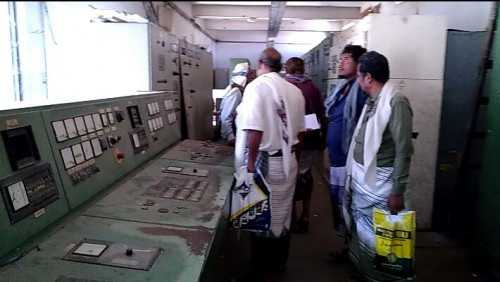نائب رئيس تنفيذية انتقالي أبين يتفقد سير العمل بمحطة كهرباء المنطقة الوسطى بمدينة لودر