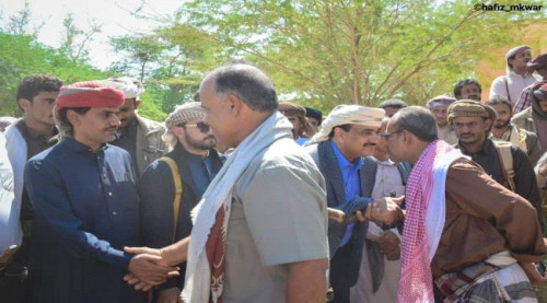 قبائل شبوة تتوافد إلى نصاب للقاء الشيخ عوض الوزير واتخاذ موقف موحد من سلطة الإخوان