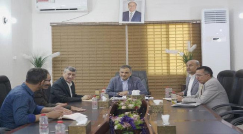 لملس يوجه بتشغيل الورشة الفنية للنقل البري ويكلف رئيس الغرفة التجارية بتقييم وضع المؤسسة