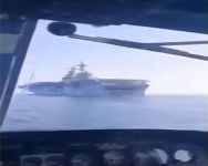 البنتاغون: هليكوبتر إيرانية اقتربت من سفينة حربية أميركية