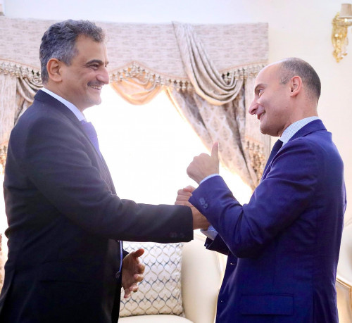 المحافظ لملس يلتقي السفير الفرنسي ويستعرض معه مستجدات الأوضاع الاقتصادية بالعاصمة عدن