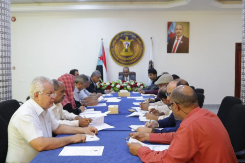 الأمانة العامة بالانتقالي الجنوبي تقف على التحضيرات الجارية لإحياء الذكرى 54 لعيد الاستقلال 30 نوفمبر