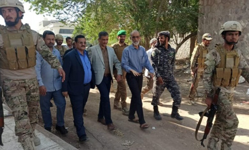 محافظ العاصمة عدن يتفقد عدد من المرافق الصحية بمديرية المنصورة