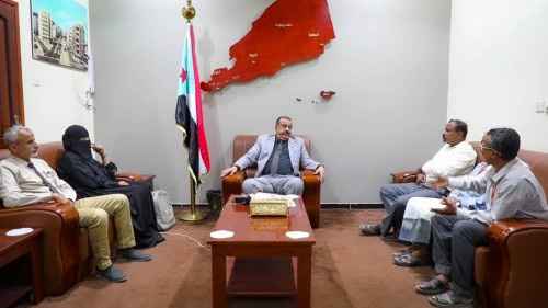 اللواء بن بريك يطّلع على نتائج النزول الميداني للجنة الصحة بالجمعية الوطنية لسقطرى