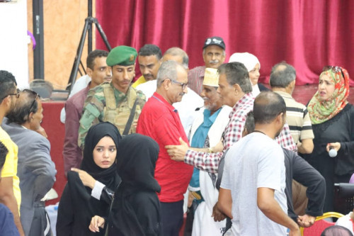 الجعدي يحضر العرض الأول للمسرحية الاستعراضية للأطفال "رمشه وناقل وخليه"