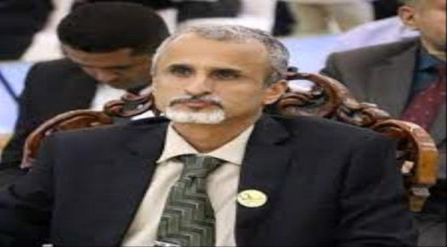 لجنة الصحة بالانتقالي تطالب بإصدار قرارات بشأن ضبط أسعار الادوية في الصيدليات