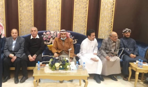 الوفد التفاوضي للمجلس الانتقالي الجنوبي يؤدي واجب العزاء للشيخ المنصب مبارك باوزير بوفاة أخيه