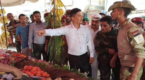 مدير عام البريقة: لن أسمح بتلاعب التجار واستغلال قوت المواطن