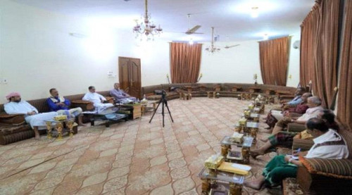 اجتماع محافظ حضرموت ولجنة التصعيد يقر إيقاف تصدير النفط في حال عدم استجابة الحكومة لمطالب المواطنين