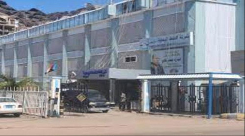 مدير شركة النفط بالعاصمة عدن يرحب بقرار إعادة المهام للشركة بشراء المشتقات النفطية