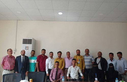 رئيس نقابة جامعة عدن  وأعضاء في لجنة المتابعة والتفاوض يلتقون  ممثلين عن اتحاد الطلاب بالجامعة 