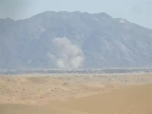 شبوة.. غارة جوية تستهدف عناصر حوثية داخل معسكر في بيحان
