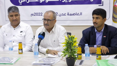 الجعدي يدشن الدورة التدريبية لمنتسبي الإدارات الإعلامية بتنفيذية انتقالي العاصمة في "مهارات التحرير الصحفي والتصوير الفوتغرافي"