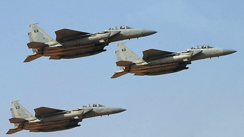 التحالف العربي يبدأ تنفيذ عملية عسكرية على أهداف حوثية بصنعاء ومحافظات يمنية