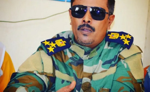 العميد الدكسمي يشيد بجهود أفراد شرطة مديرية قلنسية