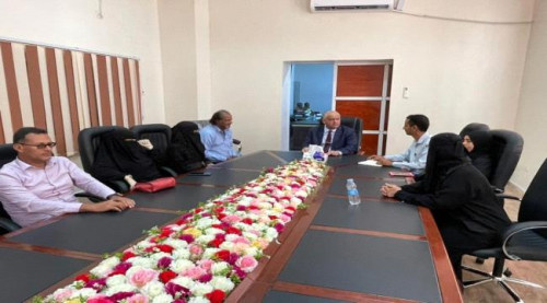 وزير الخدمة المدنية يلتقي قيادة نقابة المعلمين والتربويين الجنوبيين بالعاصمة عدن