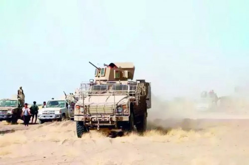 انسحاب جديد لقوات الإخوان في حرض مع تقدم الحوثيين ومحلل عسكري يؤكد فشلها رغم الدعم السخي