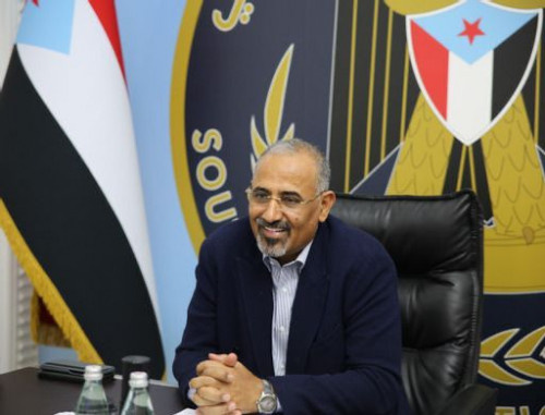 الرئيس الزُبيدي يجري اتصالا مرئيًا مع السفير البريطاني لبحث مستجدات الأوضاع في بلادنا