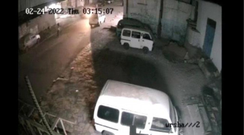 القبض على عنصرين إرهابيين متورطين باغتيال قيادي أمني ومرافقيه بالعاصمة عدن