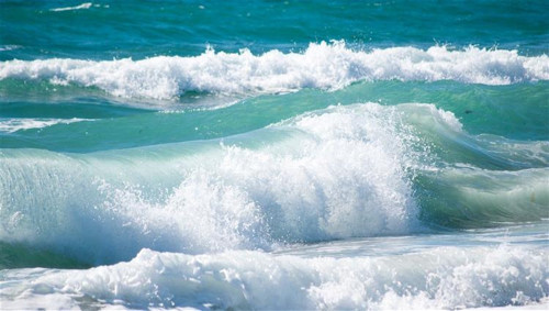 الأرصاد يُحذر من برودة الطقس في المرتفعات الجبلية واضطراب البحر بخليج عدن