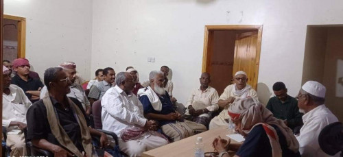 تنفيذية انتقالي سيئون توجه دعوة عامة لحضور الوقفة الاحتجاجية خلال اجتماعها مع رؤساء المراكز المحلية