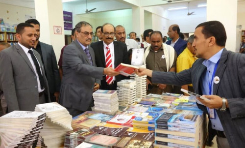 برعاية المحافظ ابن الوزير.. افتتاح معرض الكتاب في شبوة