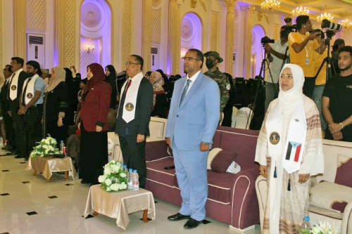 برعاية الرئيس الزبيدي.. اللجنة العليا للمرأة الجنوبية تحتفي باليوم العالمي للمرأة بحفل فني وخطابي