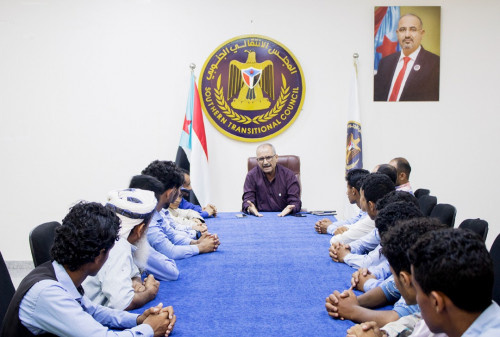الجعدي يلتقي طلاب مدرسة الضالع النموذجية
