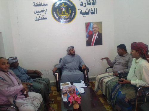 الثقلي يطلع على استعدادات منتخب سقطرى للمشاركة في بطولة المريسي بالعاصمة عدن