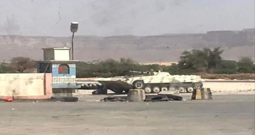 قوات الأحمر تنشر دبابات في نقاط عسكرية بالقرب من حقول النفط بوادي حضرموت