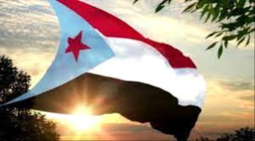 سياسيون يطلقون هاشتاج #ذكرىتسليمالمكلا_للقاعده ويؤكدون أن نهاية الإرهاب بالجنوب مرهون بخروج الاحتلال