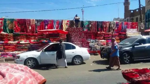 يمنيون في مناطق سيطرة الحوثيين يبيعون أثاث منازلهم لمواجهة الجوع