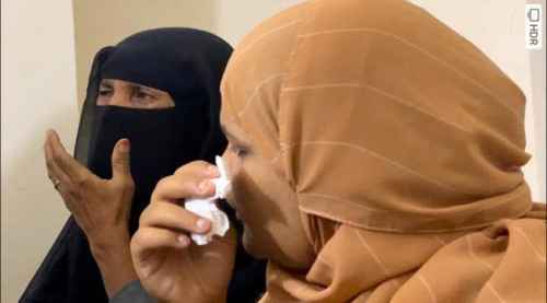 طبيب من ردفان يعيد النظر لفتاة جامعية بعد 20 عاماً من العمى