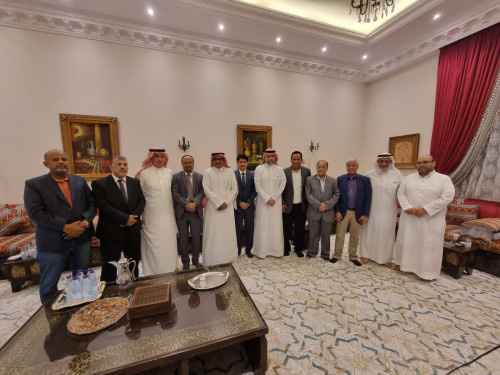 فريق الحوار الجنوبي الخارجي يلتقي عددا من رجال الأعمال بمدينة جدة&nbsp;