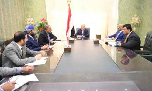 مجلس القيادة الرئاسي يوجه بتشكيل لجنة للنظر في قضايا المعسرين