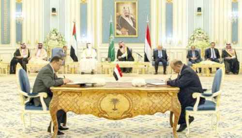 صحيفة سعودية: مبادرات ولي العهد ترسم خريطة الطريق لحل القضية اليمنية