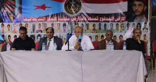 الكثيري في أمسية رمضانية بالمكلا: مشاورات الرياض أحدثت تغييرا جذريا في جسم الشرعية