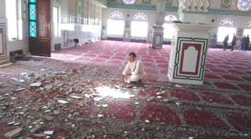 الحوثي ينشر الكراهية والطائفية ويفخخ المساجد