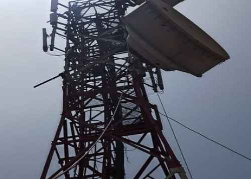 بدء أعمال تركيب أبراج عدن نت في محافظة لحج