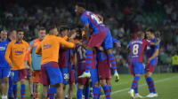برشلونة ينتزع الفوز أمام بيتيس ويضمن التأهل لدوري الأبطال