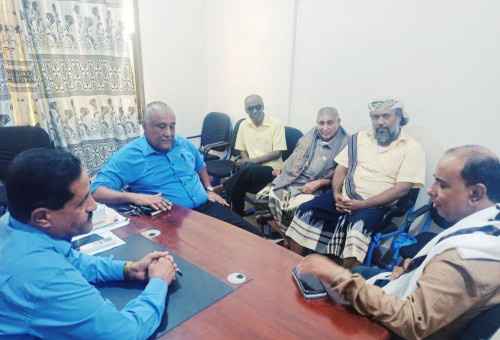 الشقي يستعرض مع مدير عام مكتب الشباب والرياضة في أبين جملة من القضايا الرياضية