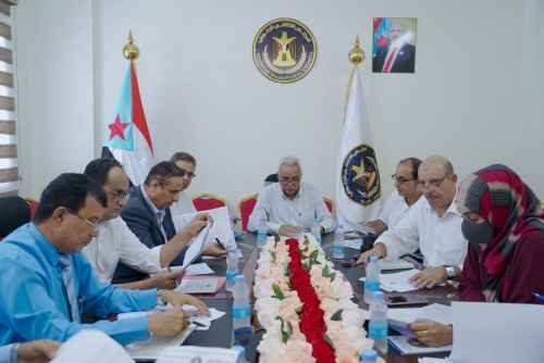 اللجنه العُليا للشؤون القانونية تقف أمام مستوى تنفيذ الشق القانوني في البيان الرئاسي