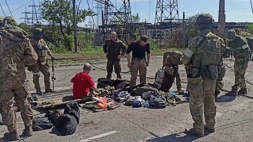 الدفاع الروسية: استسلام 771 مقاتلا من كتيبة "آزوف" في ماريوبول خلال يوم