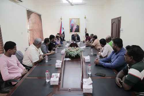 الكثيري يلتقي الهيئة التنفيذية لانتقالي حضرموت ويطّلع على الصعوبات التي تواجه إداراتها الإعلامية