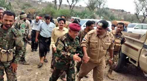 قيادة انتقالي حضرموت تزور جبهات الضالع