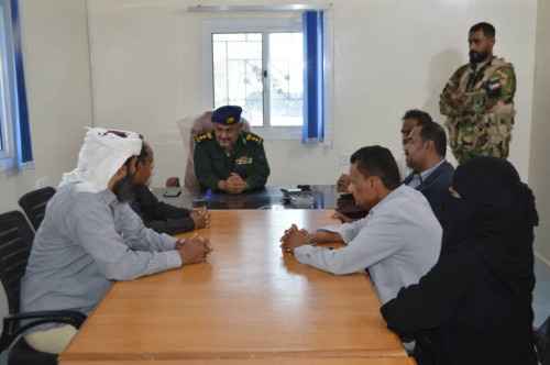 انتقالي حضرموت يزور إدارة أمن الشحر وسجن البحث الجنائي في المديرية
