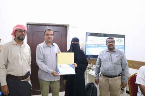 دائرة الشؤون الاجتماعية بالانتقالي تختتم الدورة التدريبية الخاصة بالنقابات العمالية الجنوبية في العاصمة عدن