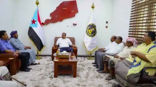 اللواء بن بريك يناقش مع رئيس تنفيذية انتقالي سقطرى أوضاع المحافظة